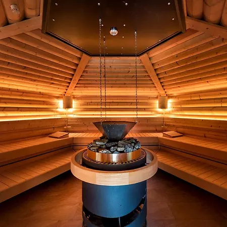 Wellnesshotel Seeschloesschen - Privat- & Naturresort Зенфтенберг