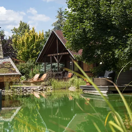 Wellnesshotel Seeschloesschen - Privat- & Naturresort Отель Зенфтенберг