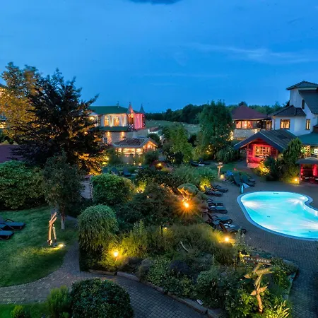 Wellnesshotel Seeschloesschen - Privat- & Naturresort Отель Зенфтенберг